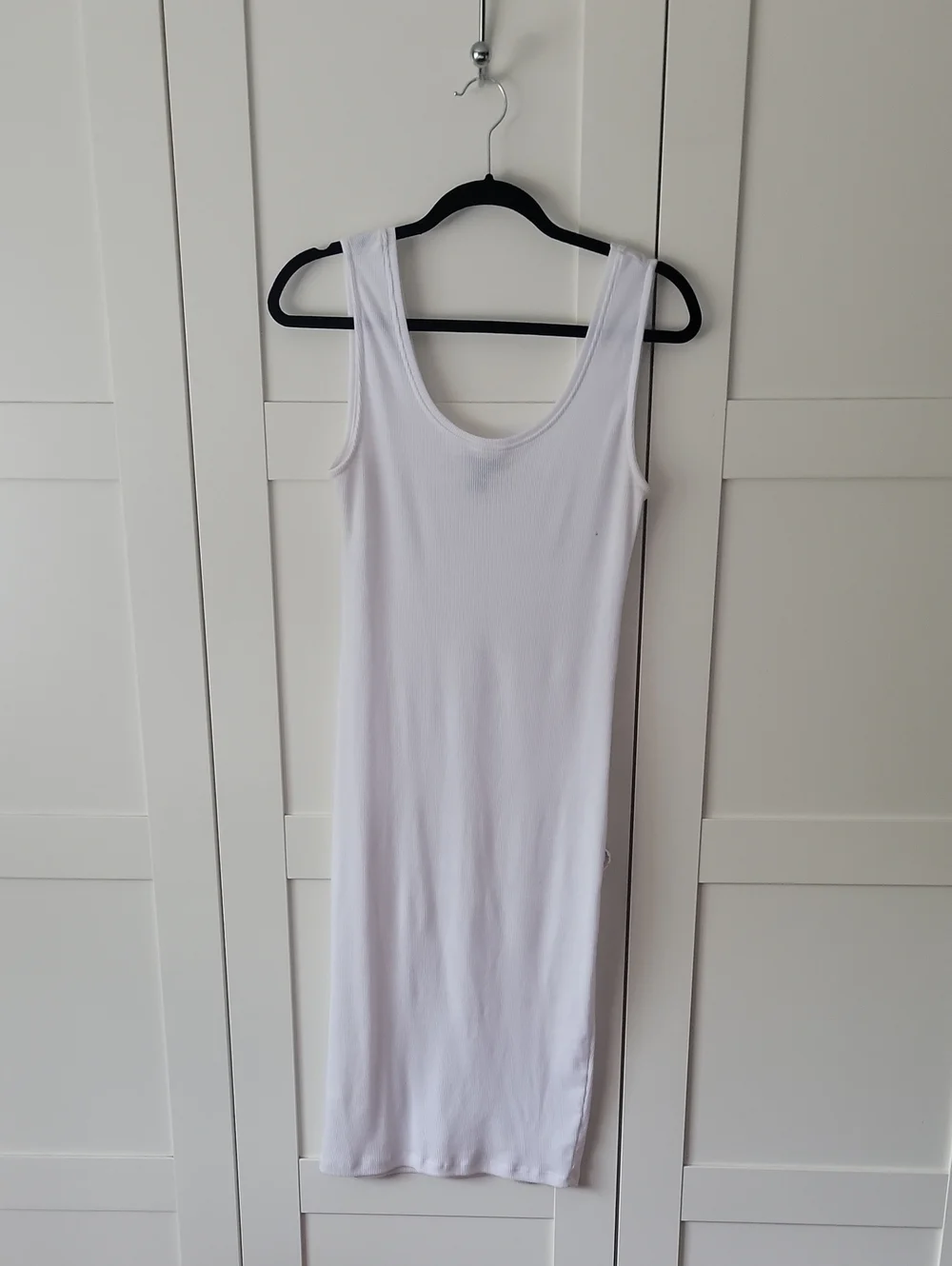 ❄️3/$30 White Wrap Dress with Tie Waist AND Second Tank Dress - Picture 5 of 7